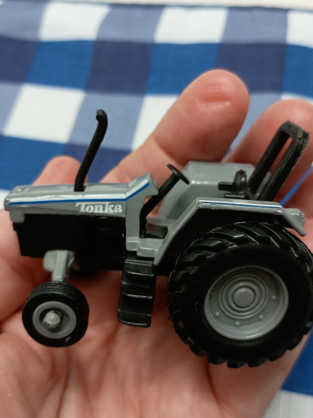 Pre-Owned 2009 Gray Tonka Tractor * By Hasbro * Maistro * Toy